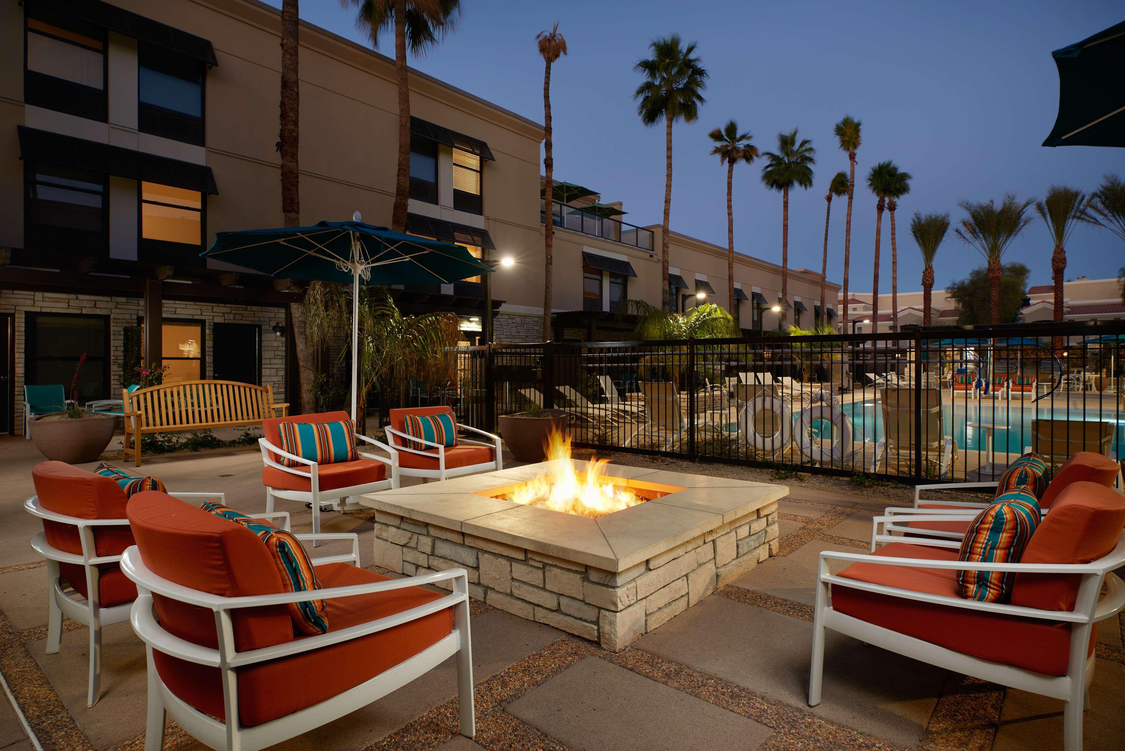 Hampton Inn & Suites Scottsdale On Shea Blvd Exterior photo