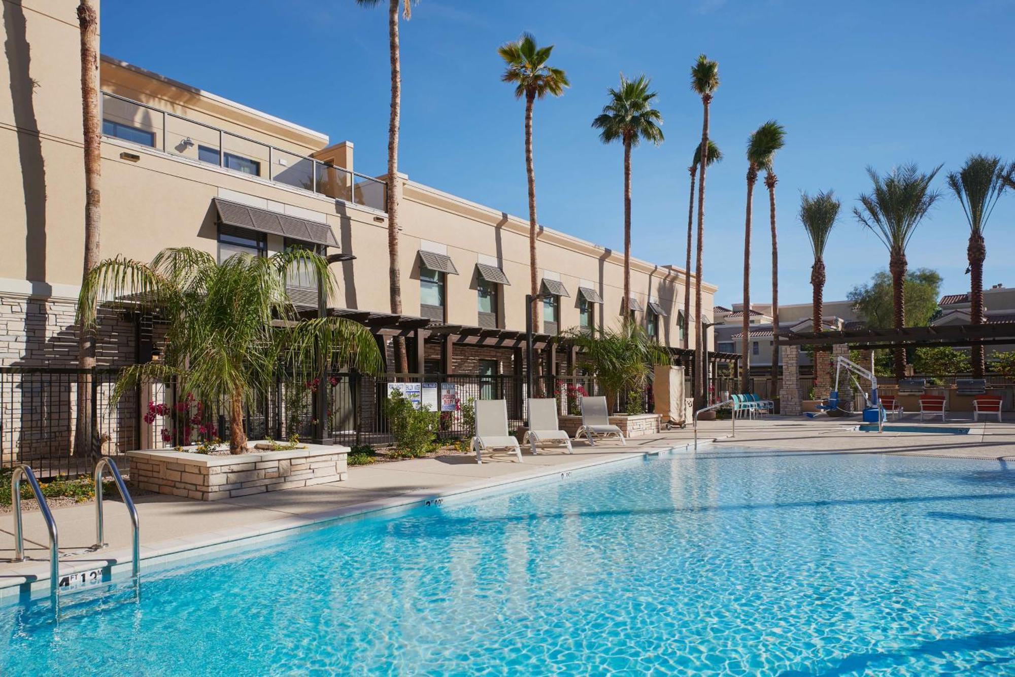 Hampton Inn & Suites Scottsdale On Shea Blvd Exterior photo